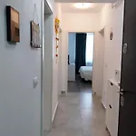 Casa Cu Floarea Soarelui * Brasov