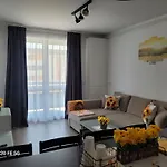 Casa Cu Floarea Soarelui *