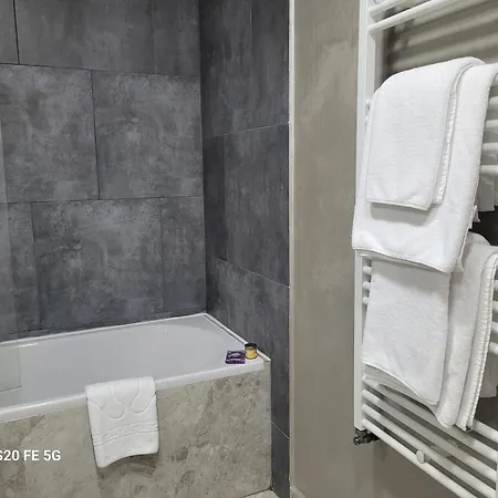 Apartman Casa Cu Floarea Soarelui Brassó