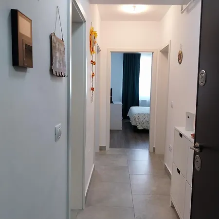 Casa Cu Floarea Soarelui * Braşov